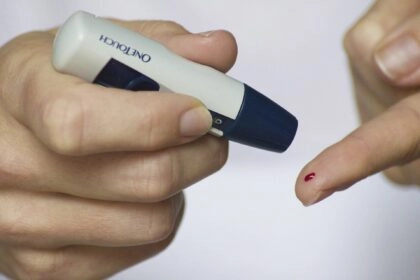 Contrôle de la glycémie et alimentation adaptée