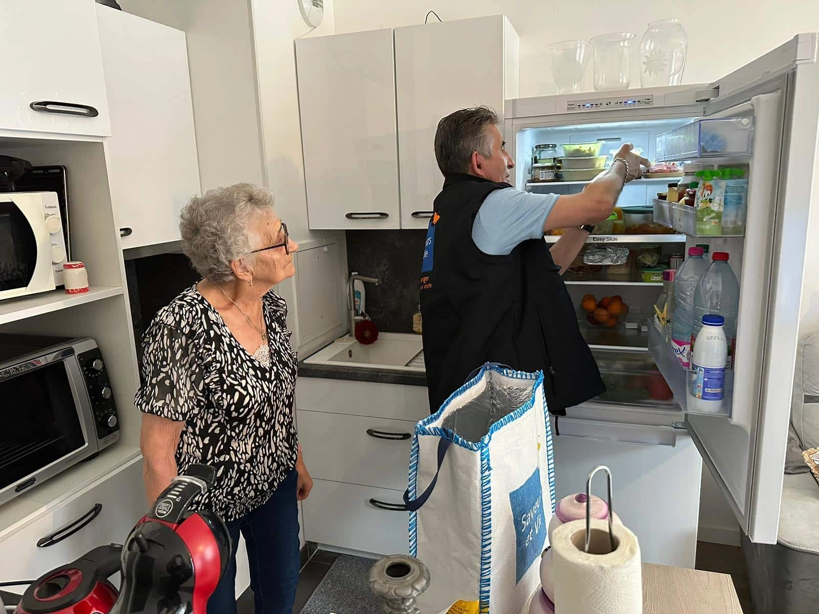 Repas mis dans le frigo par un livreur Saveurs et Vie